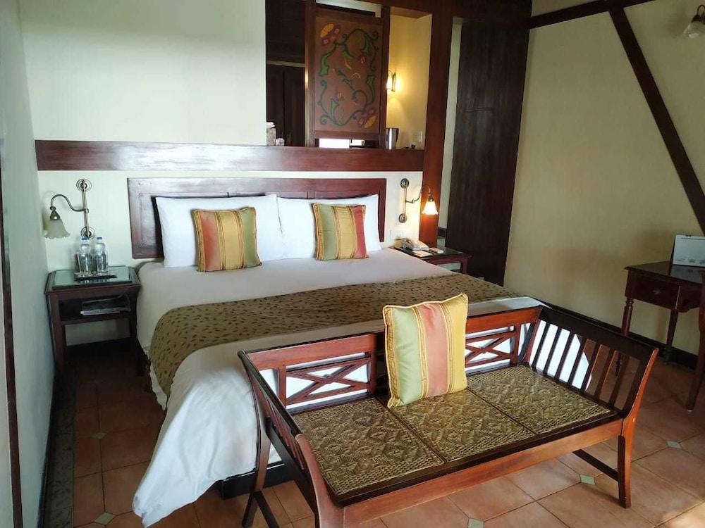 เดอะ ราวิซ โกวาลัม Hotel Thiruvananthapuram ภายนอก รูปภาพ