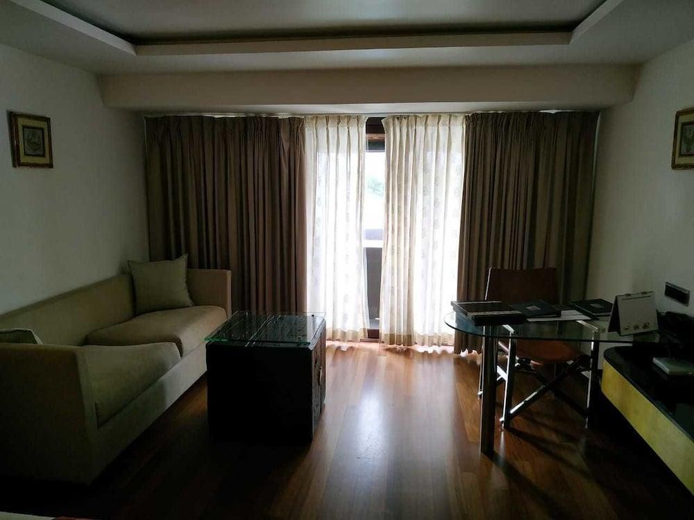 เดอะ ราวิซ โกวาลัม Hotel Thiruvananthapuram ภายนอก รูปภาพ
