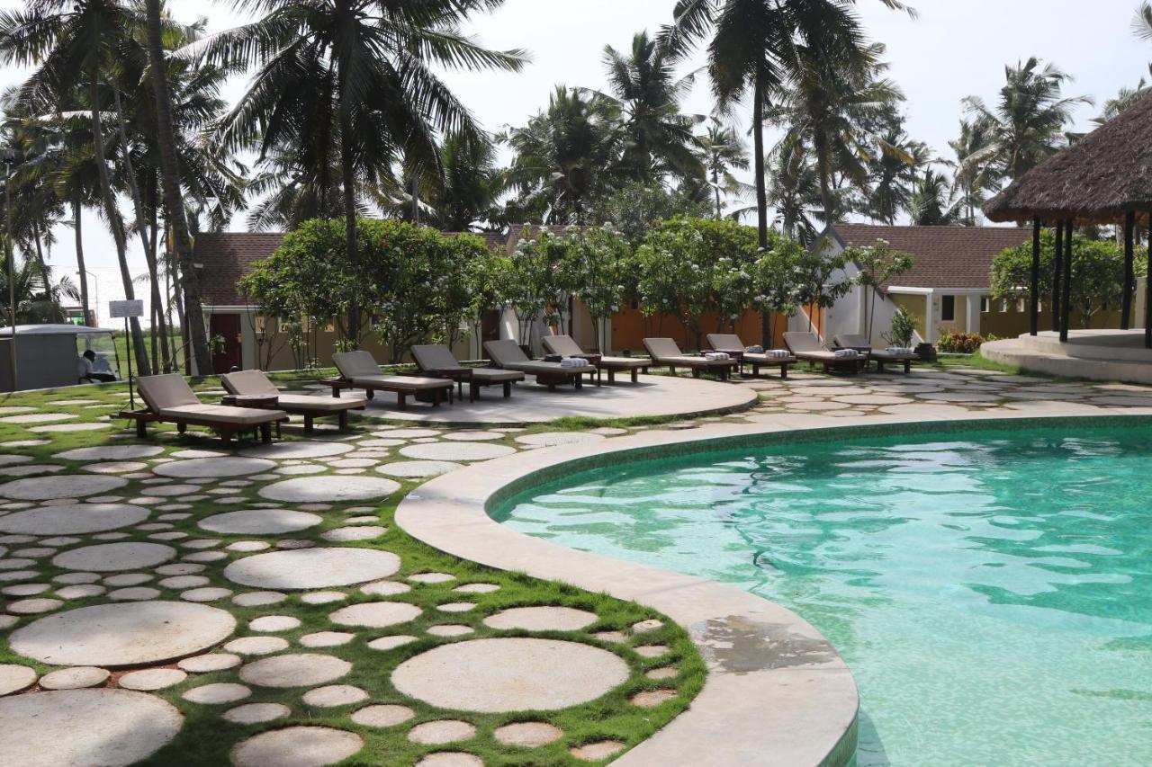 เดอะ ราวิซ โกวาลัม Hotel Thiruvananthapuram ภายนอก รูปภาพ
