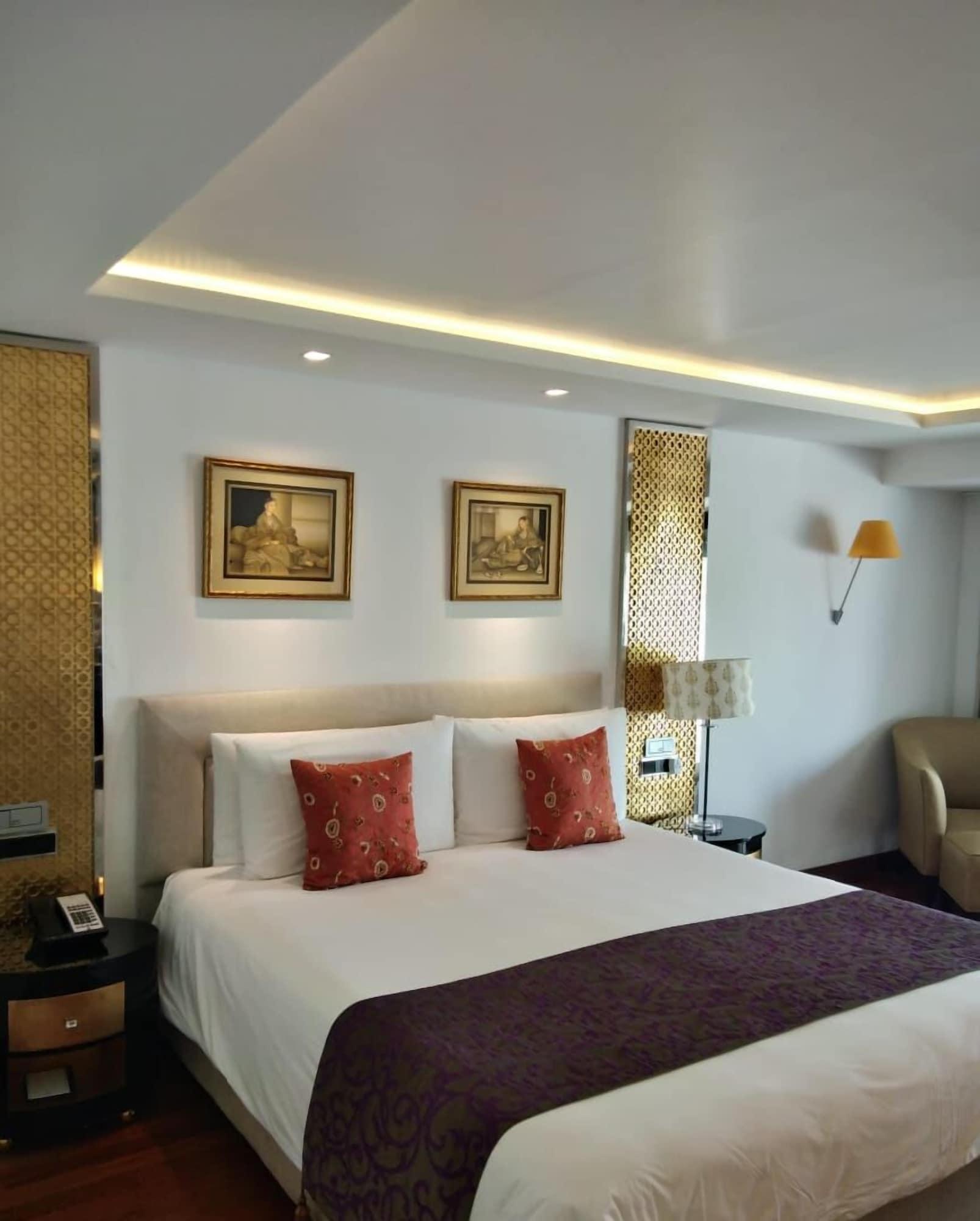 เดอะ ราวิซ โกวาลัม Hotel Thiruvananthapuram ภายนอก รูปภาพ