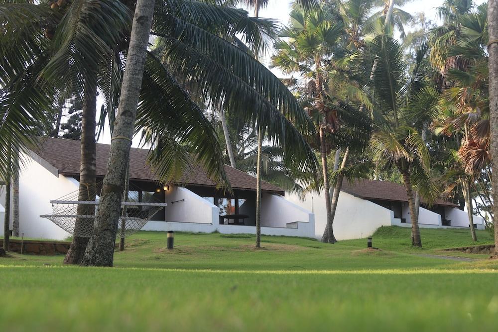 เดอะ ราวิซ โกวาลัม Hotel Thiruvananthapuram ภายนอก รูปภาพ