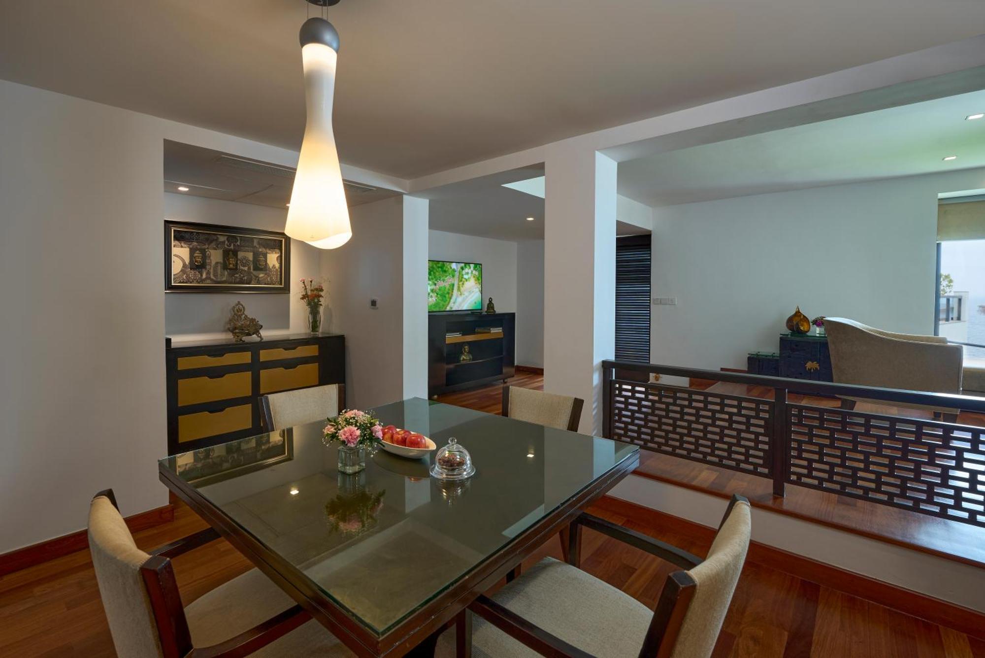 เดอะ ราวิซ โกวาลัม Hotel Thiruvananthapuram ภายนอก รูปภาพ