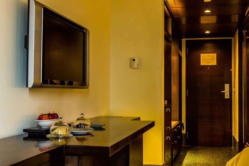 เดอะ ราวิซ โกวาลัม Hotel Thiruvananthapuram ภายนอก รูปภาพ